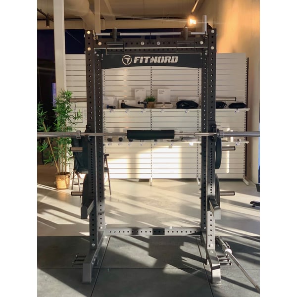**DEMO** FitNord Half Rack GG Diamond Skivstångsställning 2